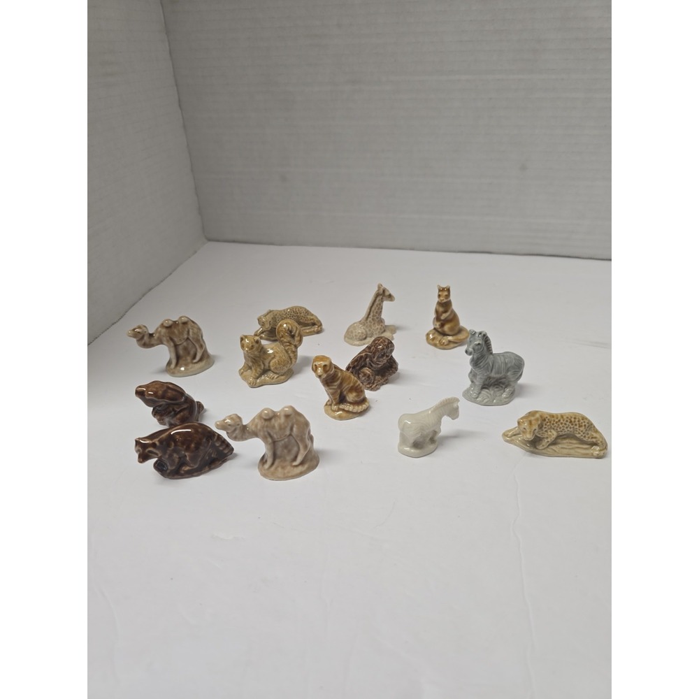 Vintage 80s/90s Wade Whimsies Porcelain Figurine England Lot of 12 Red Rose Tea